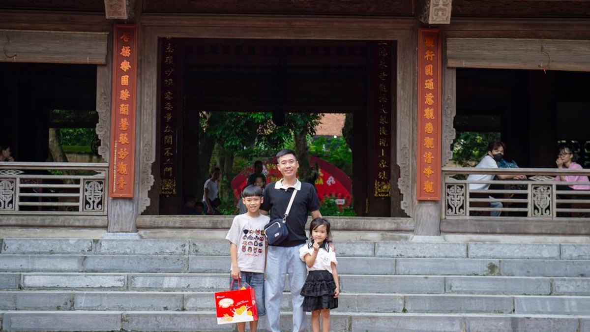 A family with young children enjoying time in Japan, Japan